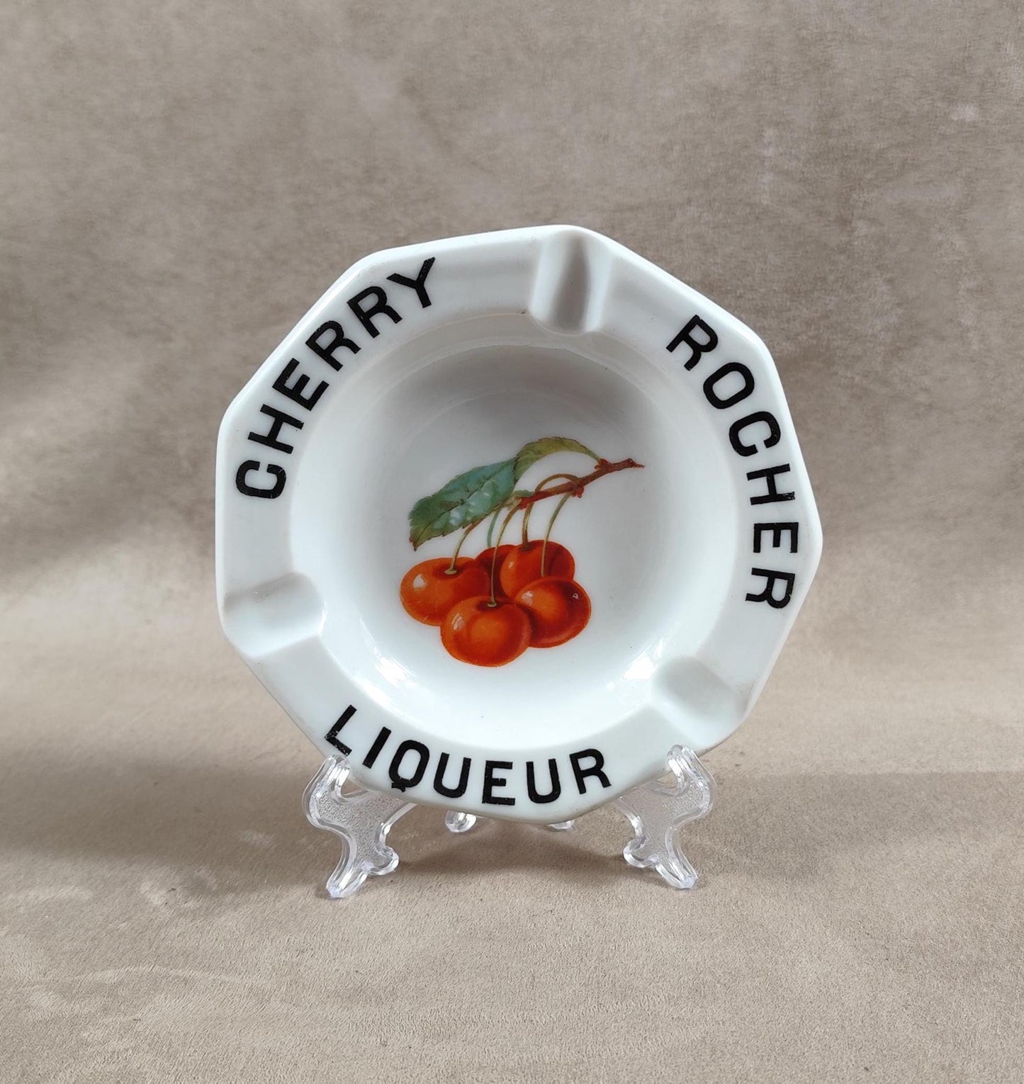 Cendrier publicitaire en porcelaine de Limoges Cherry Rocher Liqueur vintage Made in France