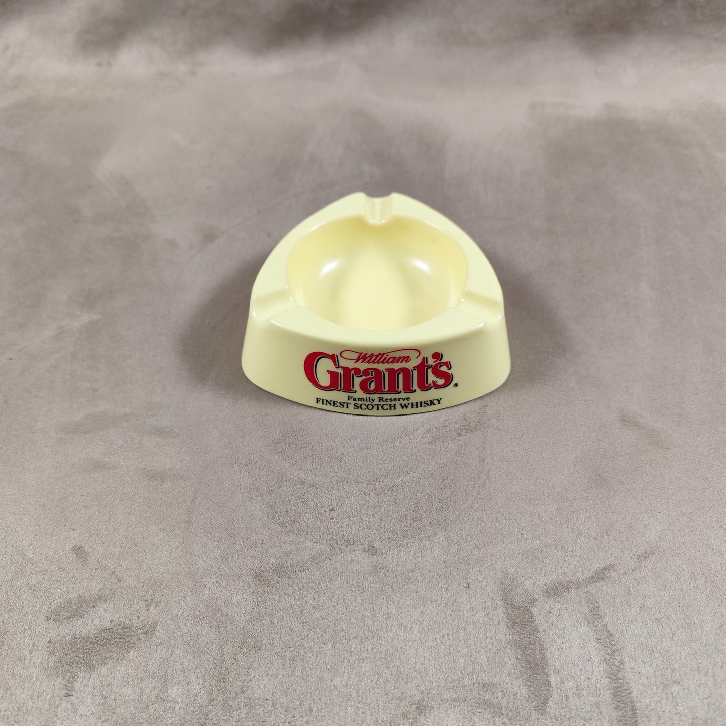Cendrier en plastique William Grant's vintage made in Italy
