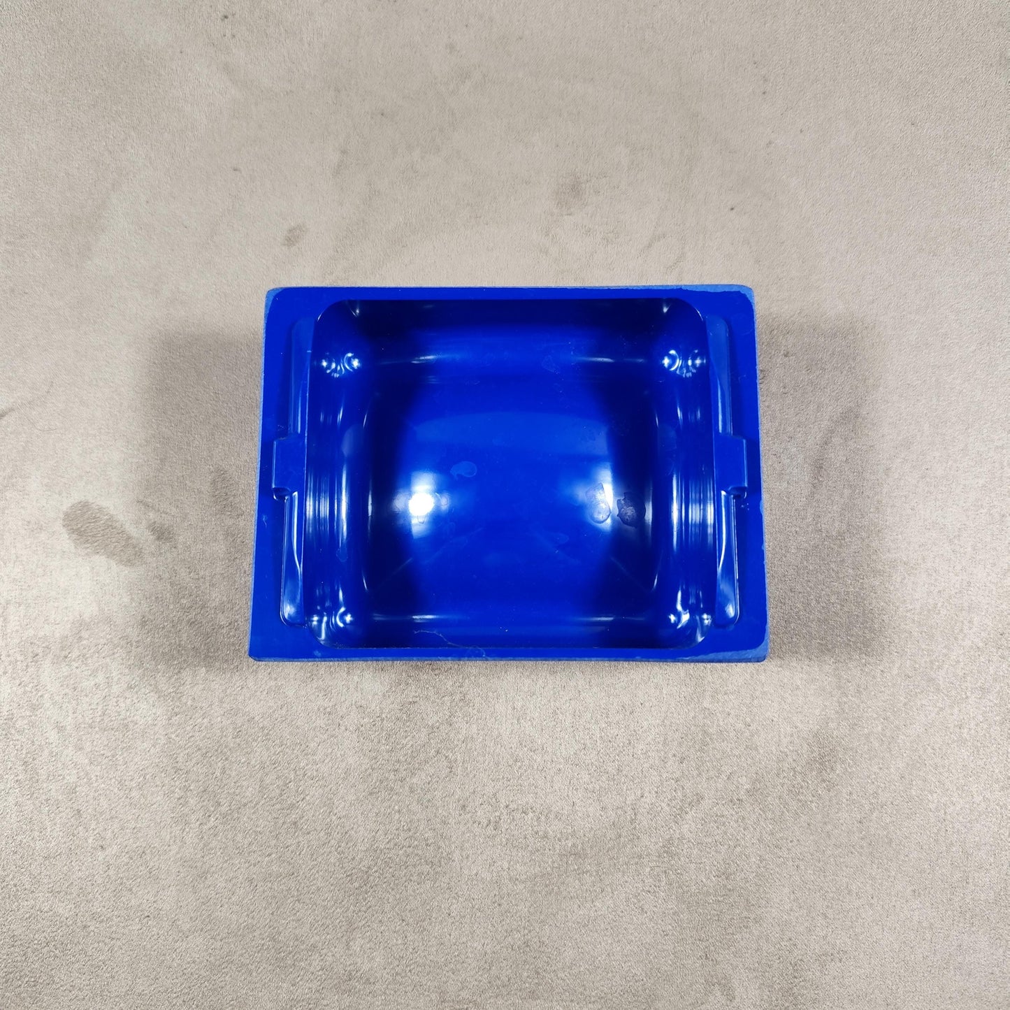 Cendrier Winston vintage en plastique bleu 1980