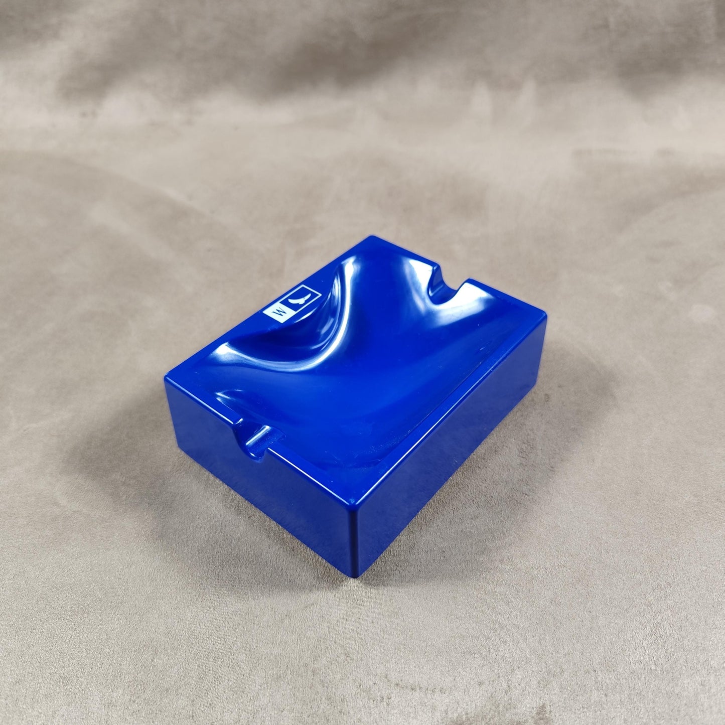 Cendrier Winston vintage en plastique bleu 1980