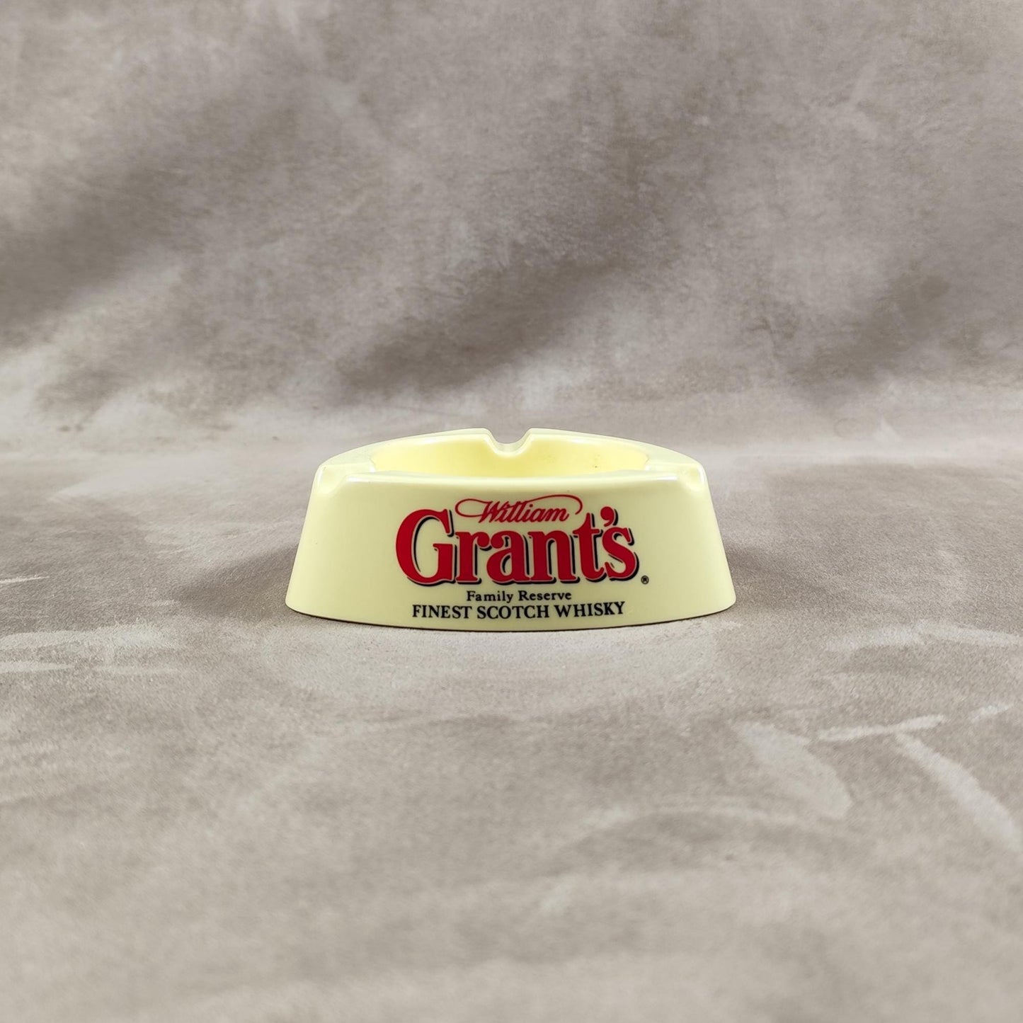 Cendrier en plastique William Grant's vintage made in Italy