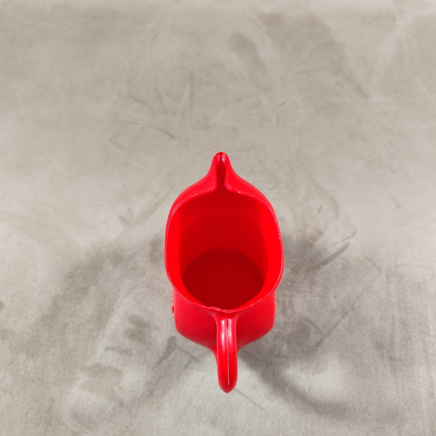 Cruche à eau Berger en plastique rouge Made in France Vintage 1970