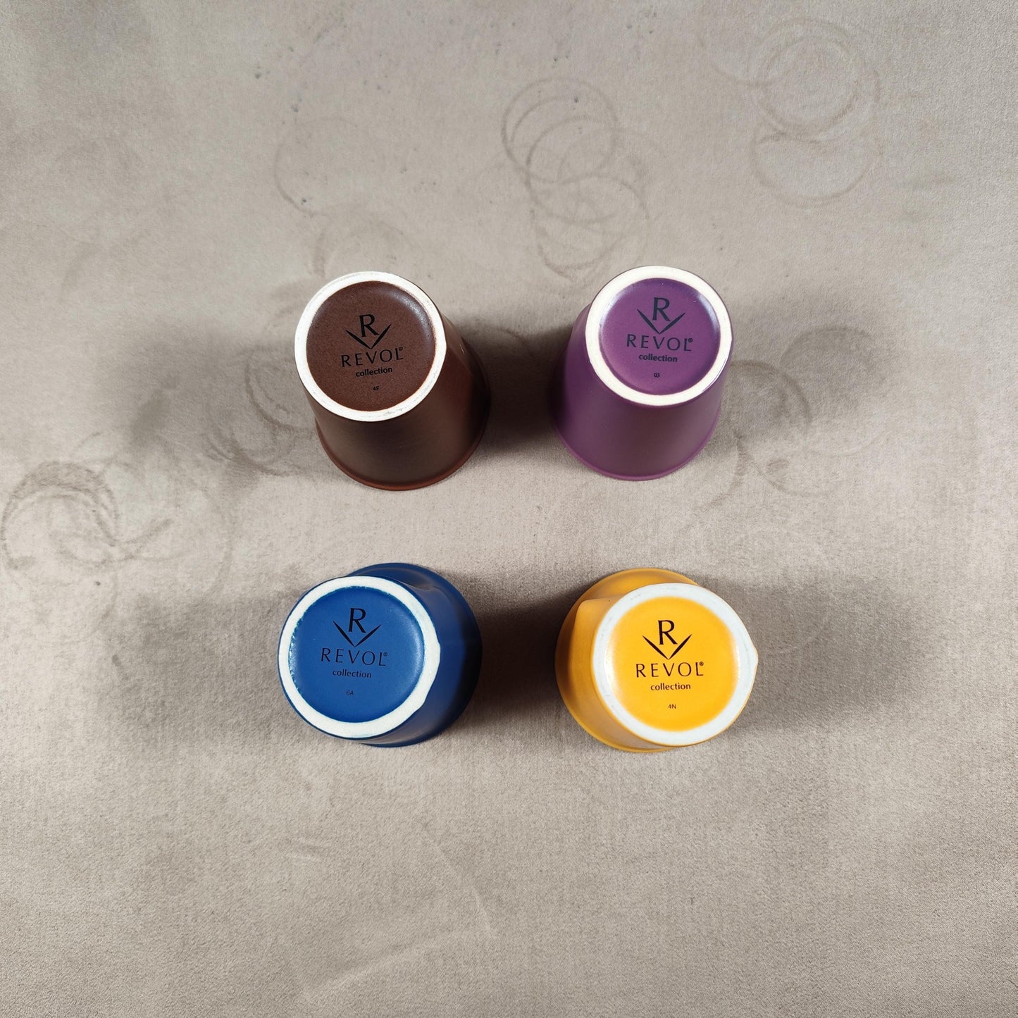 Lot de 4 gobelet Froissé REVOL en céramique, Marron, Bleu, Violet, Jaune, Made in France, Vintage 2000