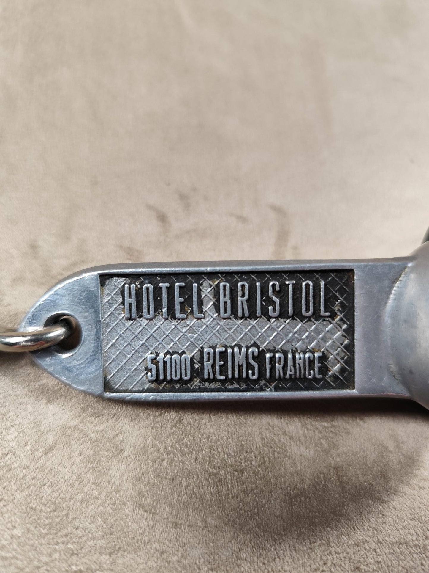 RARE Porte clés en Métal, Hôtel Bristol Reims Champagne, Chambre #34, Made in France, Vintage 1970