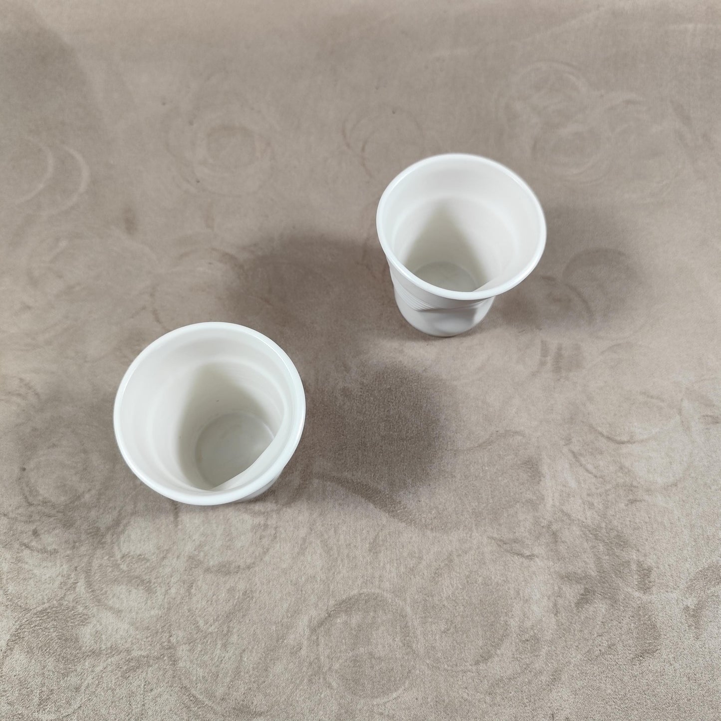 Lot de 2 gobelet Froissé REVOL en céramique blanc, Made in France, Vintage 2000