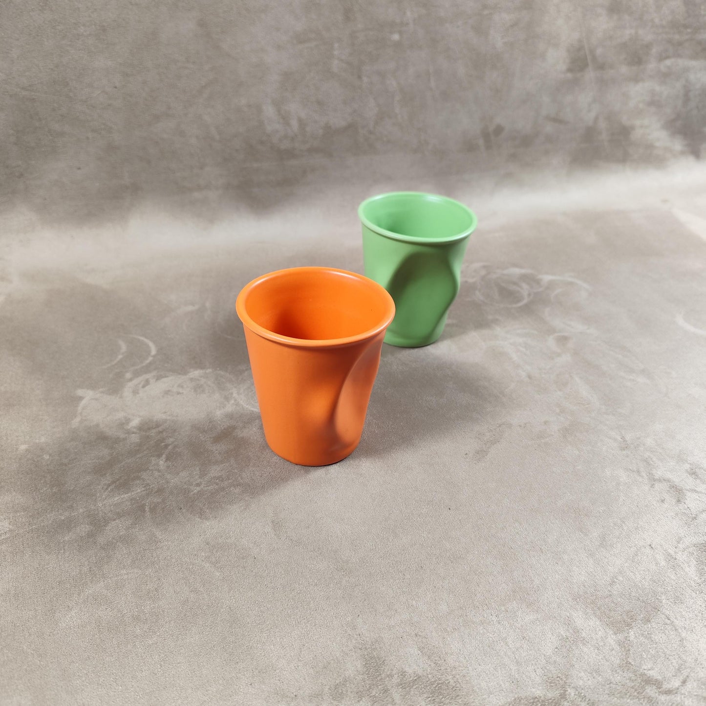 Lot de 2 grand gobelet Froissé REVOL en céramique, Made in France, Vintage 2000