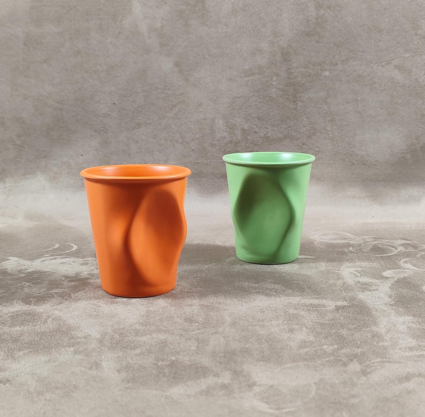 Lot de 2 grand gobelet Froissé REVOL en céramique, Made in France, Vintage 2000