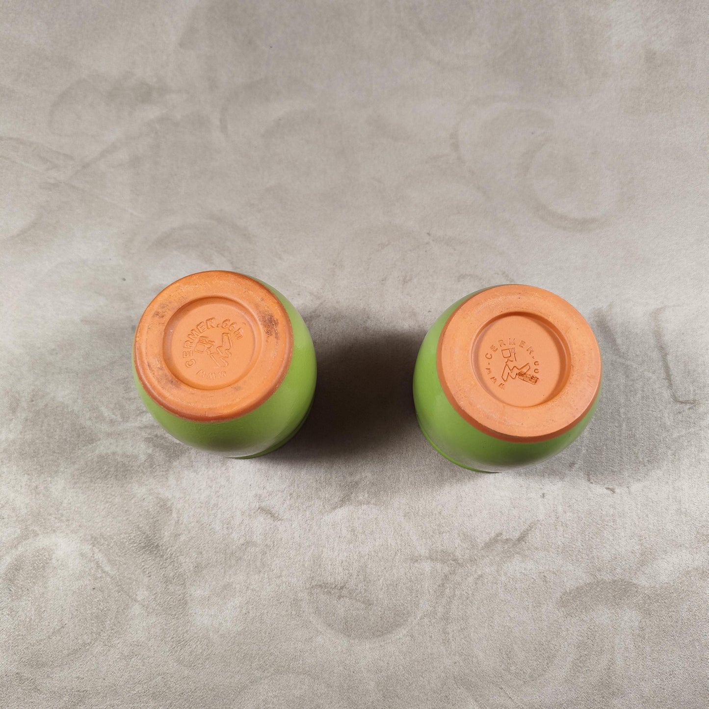2 pot de yaourt La fermière en terre cuite émaillée vert made in France vintage 1990