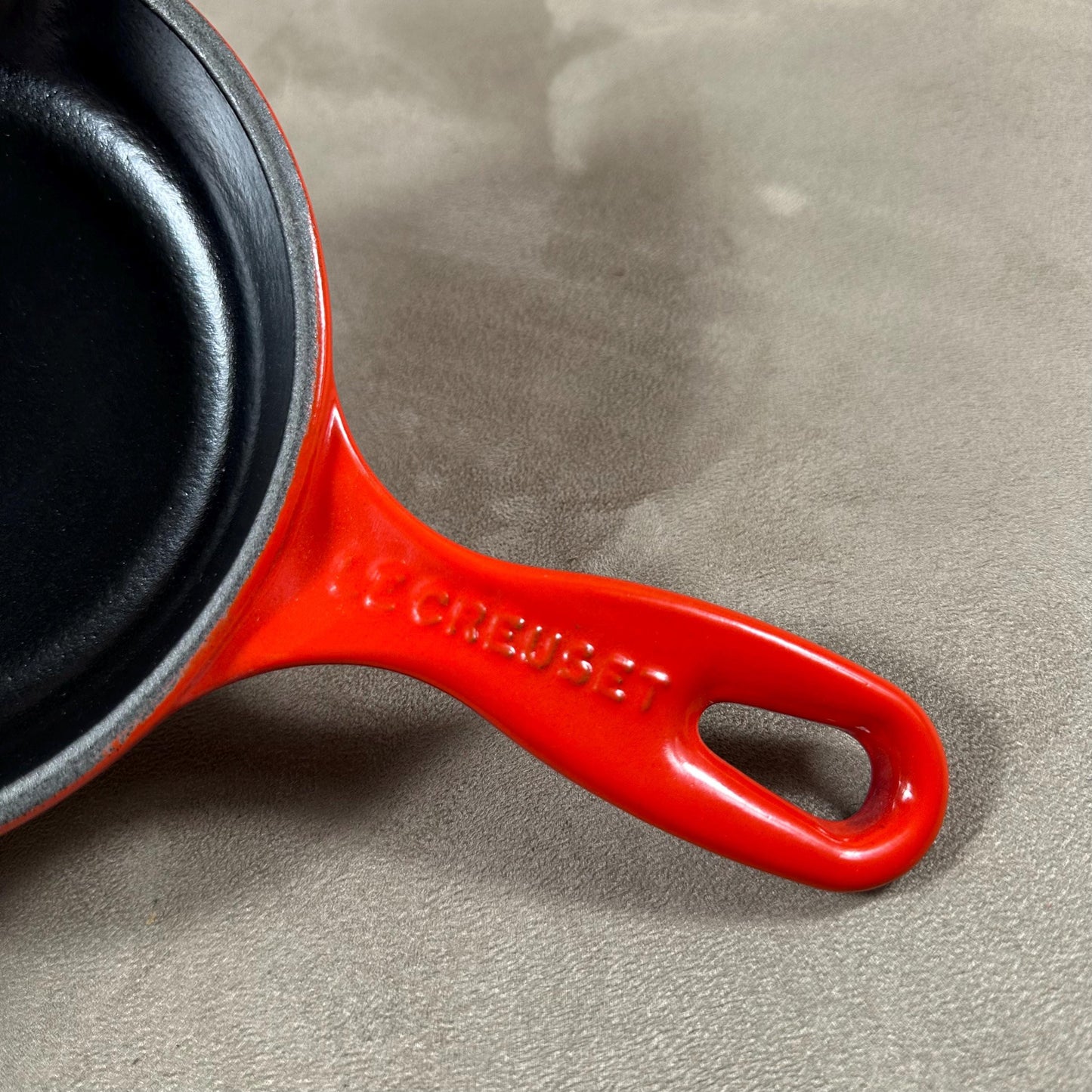 Skillet Le Creuset en fonte émaillée rouge avec poignée vintage made in France Taille 20