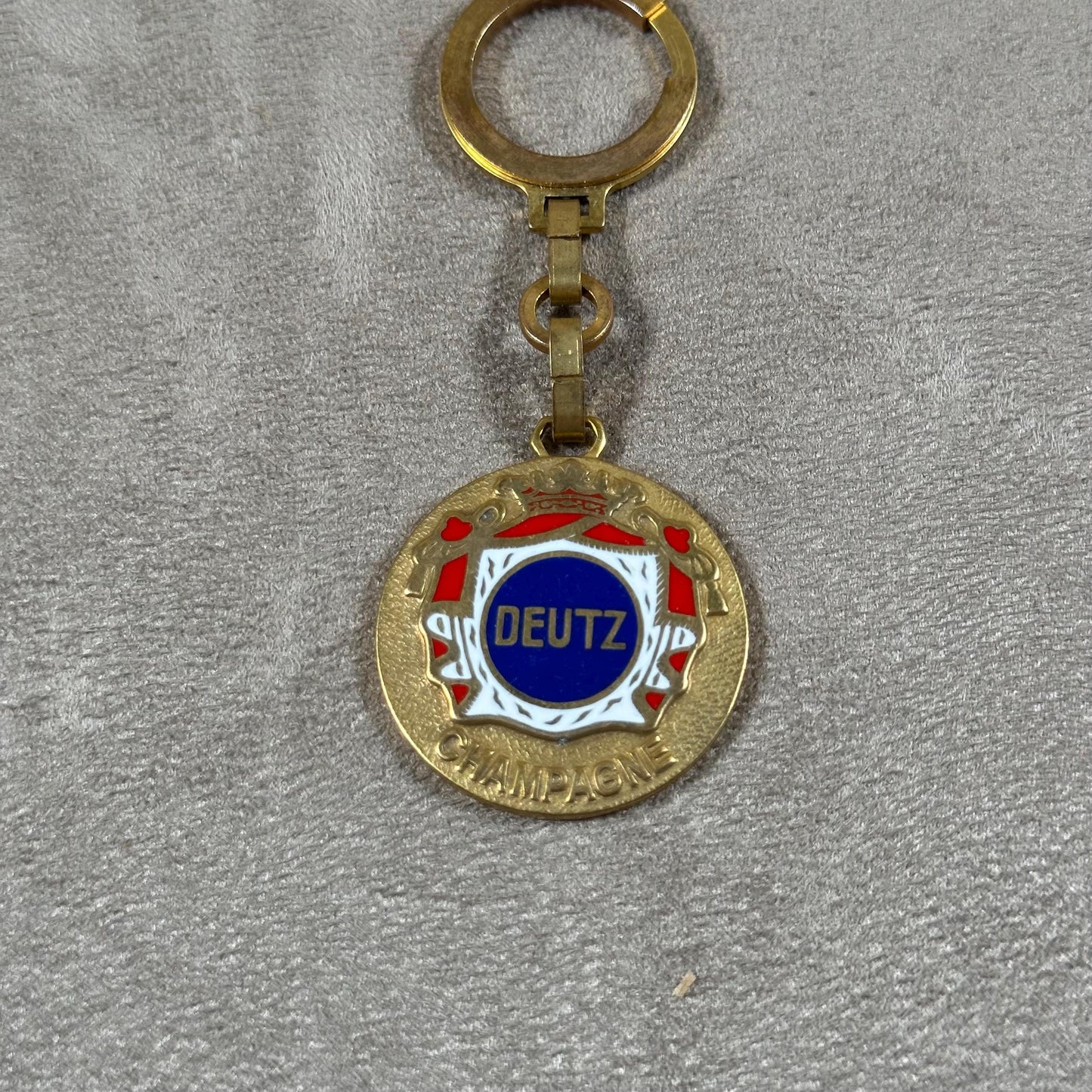 Porte clés Deutz en métal vintage Made in France Années 1980