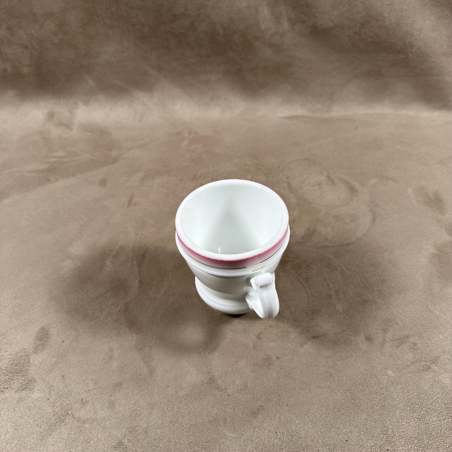 Tasse Brulot ancienne en faience blanche et rouge vintage Made in France Années 1920