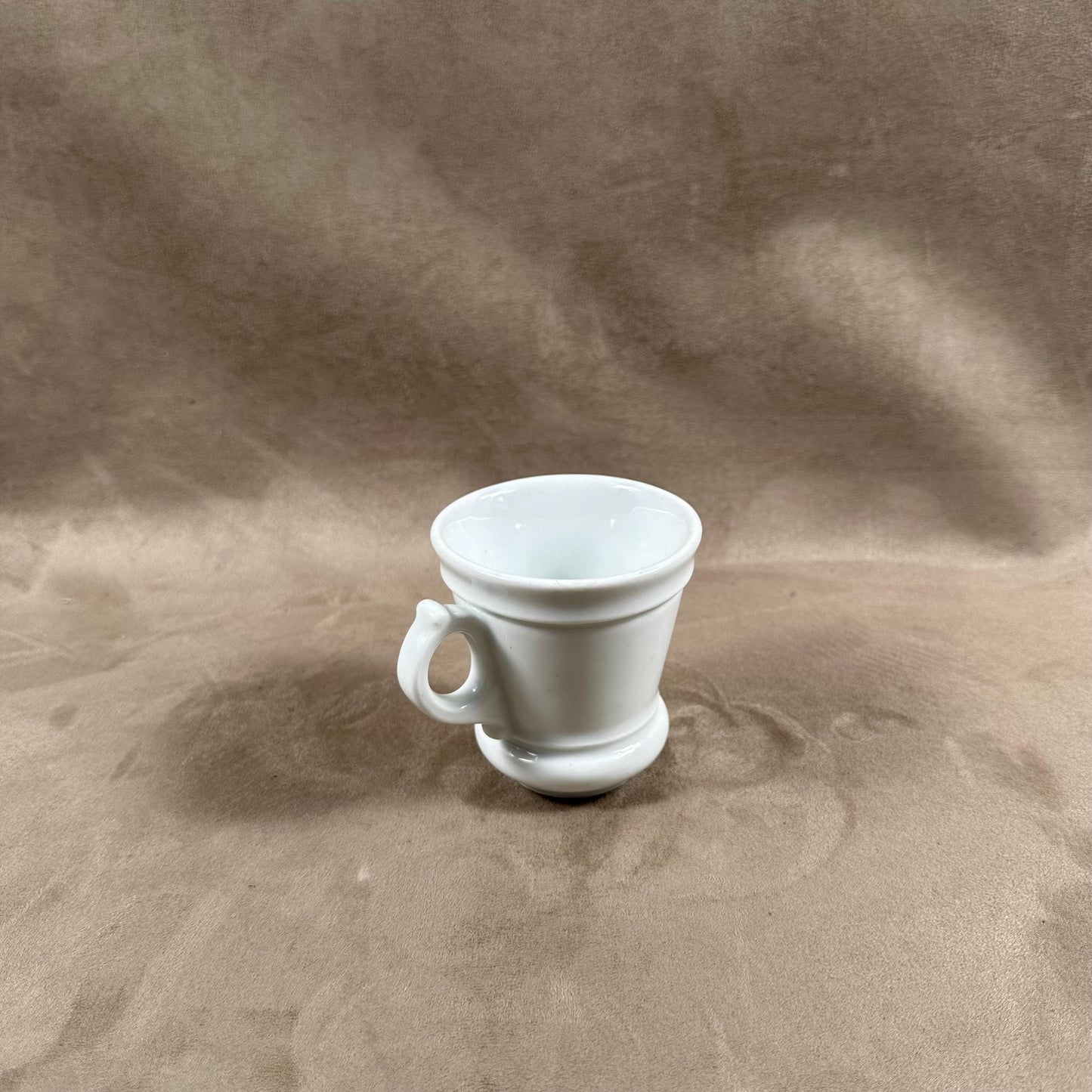 Tasse Brulot ancienne en faience blanche vintage Made in France Années 1920