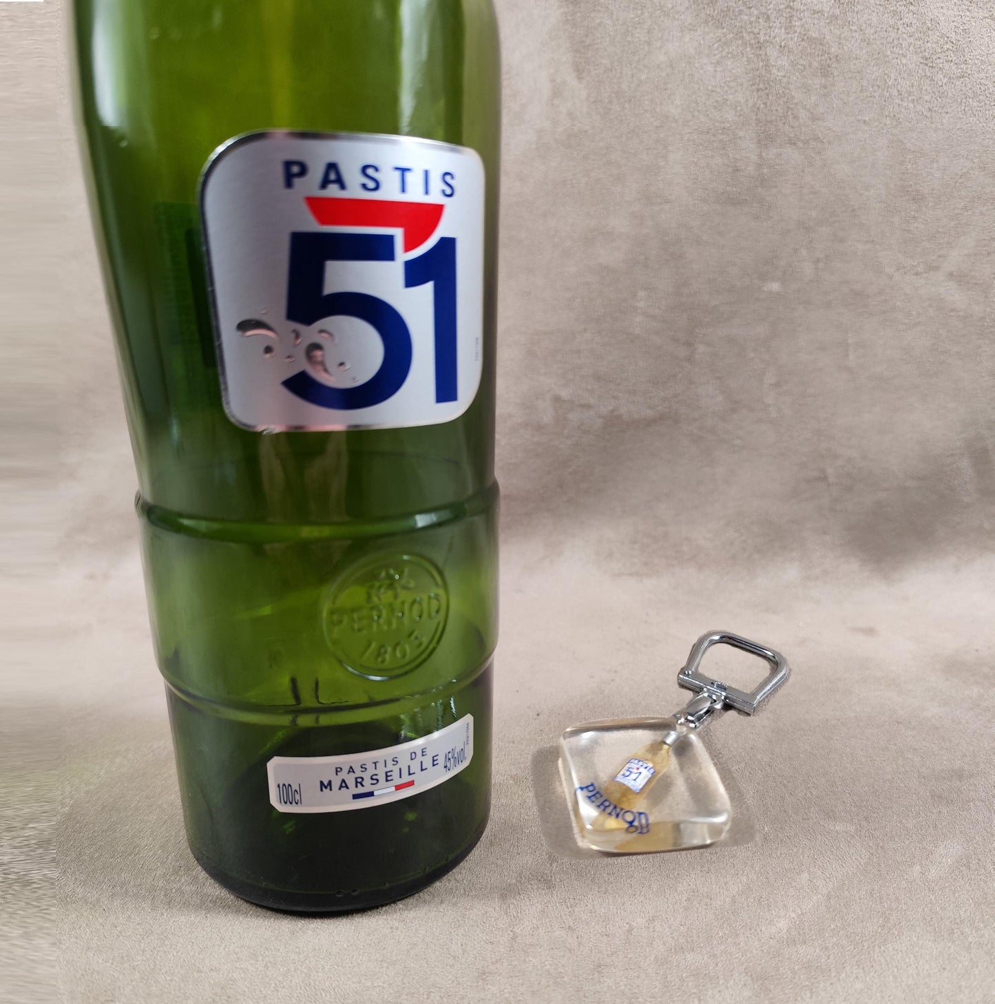 Porte clés Bourbon à bulle Pernod Pastis 51 Made in France Vintage 1970