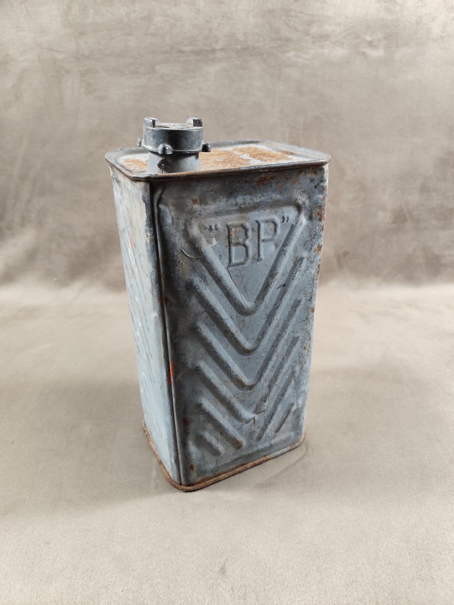 Bidon Jerrican BP Essence Huile en tole Made in France vintage 1950