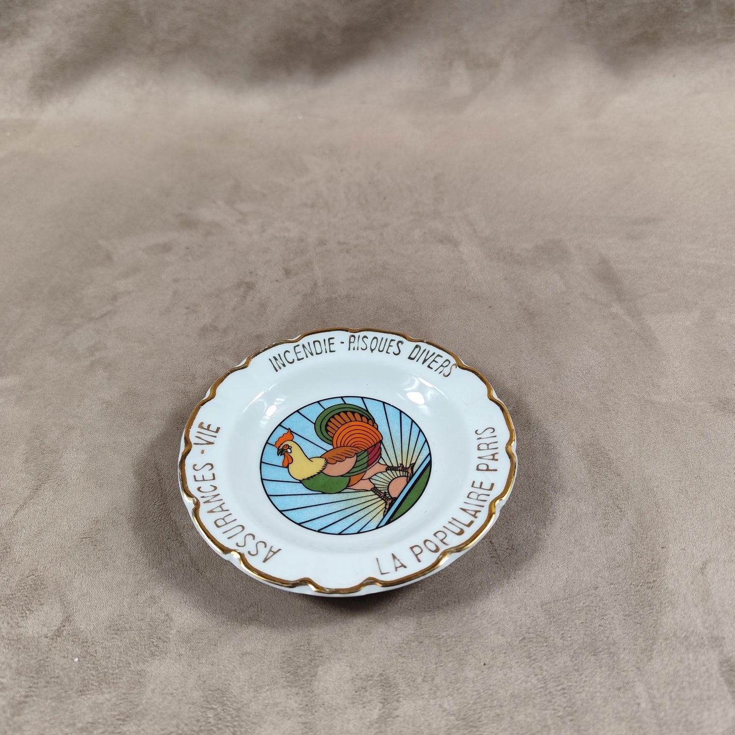 Cendrier publicitaire La Populaire Paris Assurance Vie en porcelaine de Limoges vintage Made in France 1950