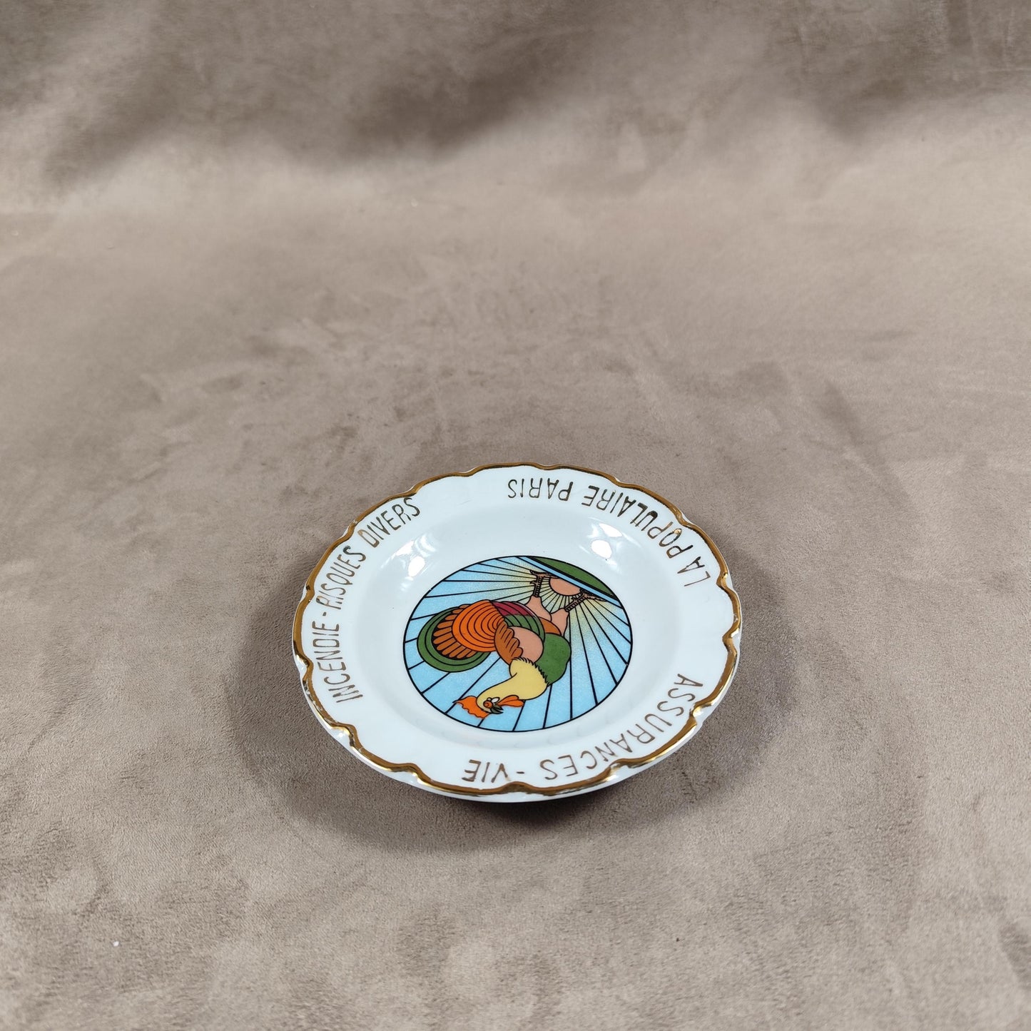 Cendrier publicitaire La Populaire Paris Assurance Vie en porcelaine de Limoges vintage Made in France 1950