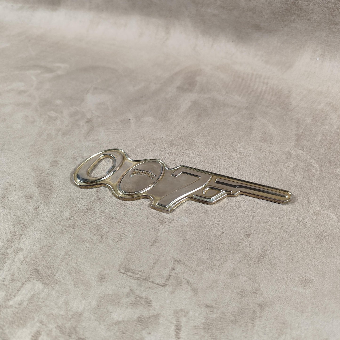 Décapsuleur en Métal James Bond 007 par Perrier eau gazeuse Made in France Vintage 1962