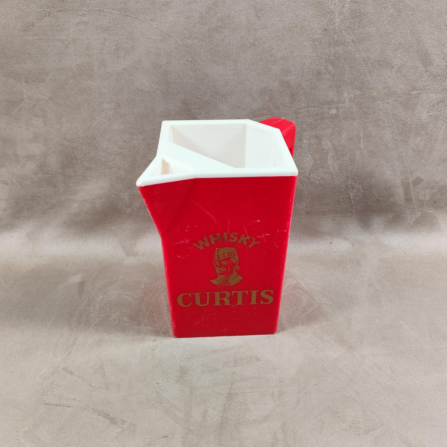 Pichet en plastique Whisky Curtis Made in France Vintage 1970