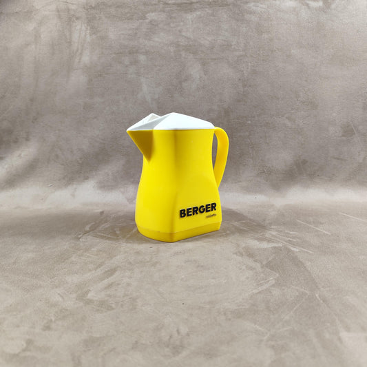 Cruche à eau Berger en plastique jaune Made in France Vintage 1970