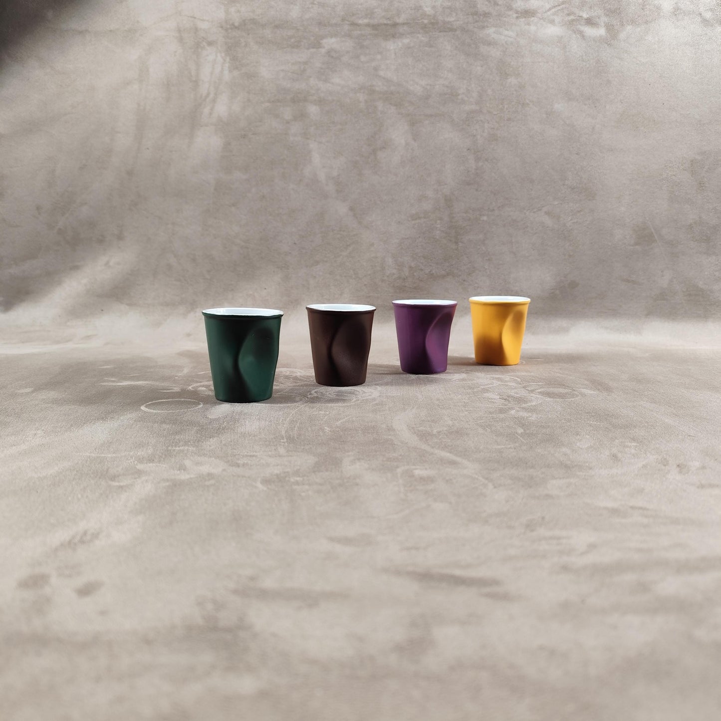 Lot de 4 gobelet Froissé REVOL en céramique, Vert, Marron, Violet, Jaune, Made in France, Vintage 2000