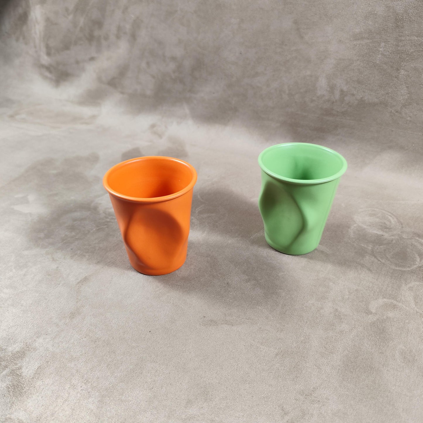 Lot de 2 grand gobelet Froissé REVOL en céramique, Made in France, Vintage 2000