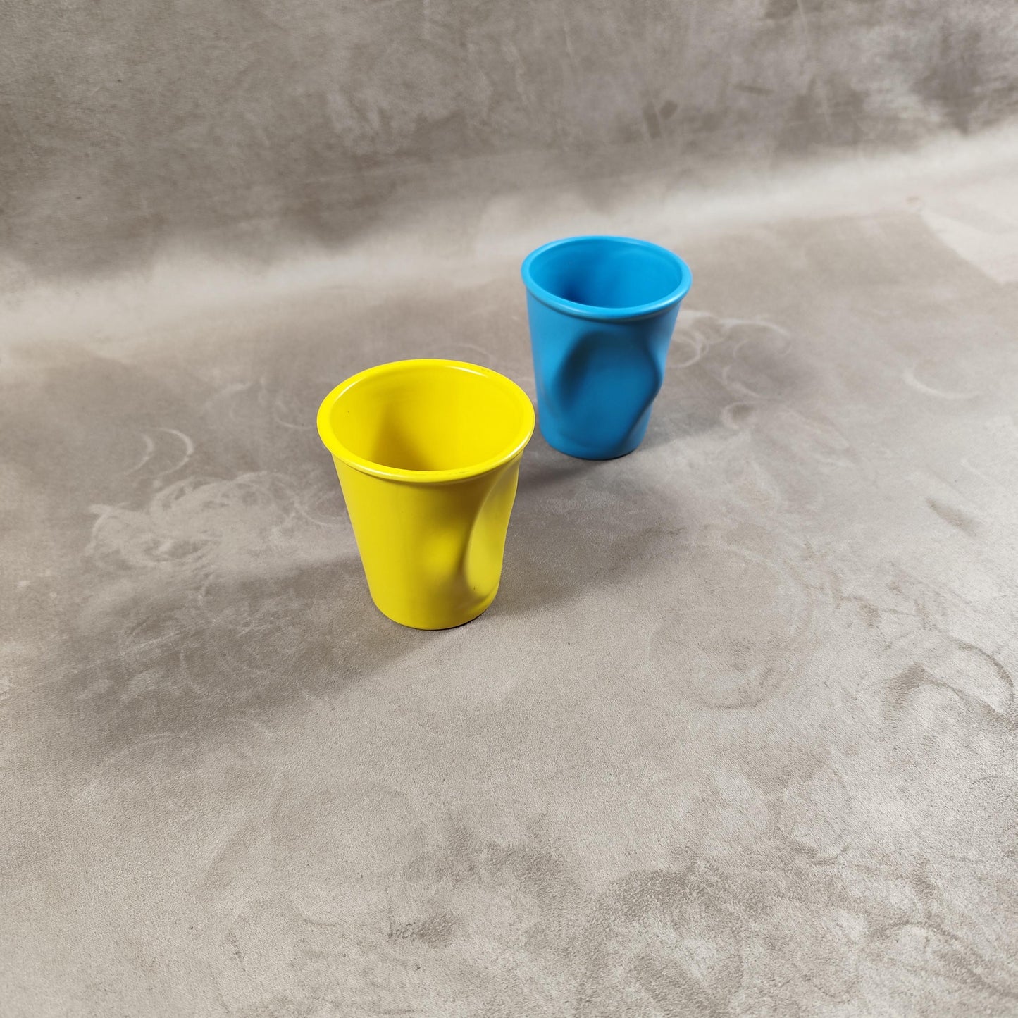 Lot de 2 grand gobelet Froissé REVOL en céramique, Made in France, Vintage 2000