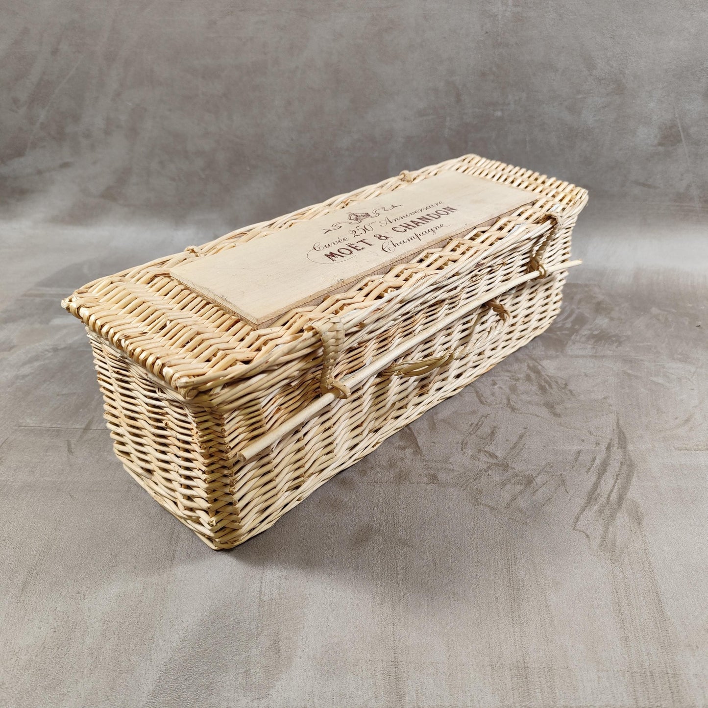 Caisse en osier champagne Moet & Chandon 250ème anniversaire Made in France Vintage 1980