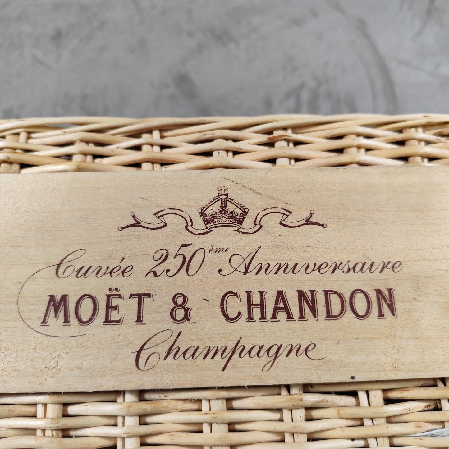 Caisse en osier champagne Moet & Chandon 250ème anniversaire Made in France Vintage 1980