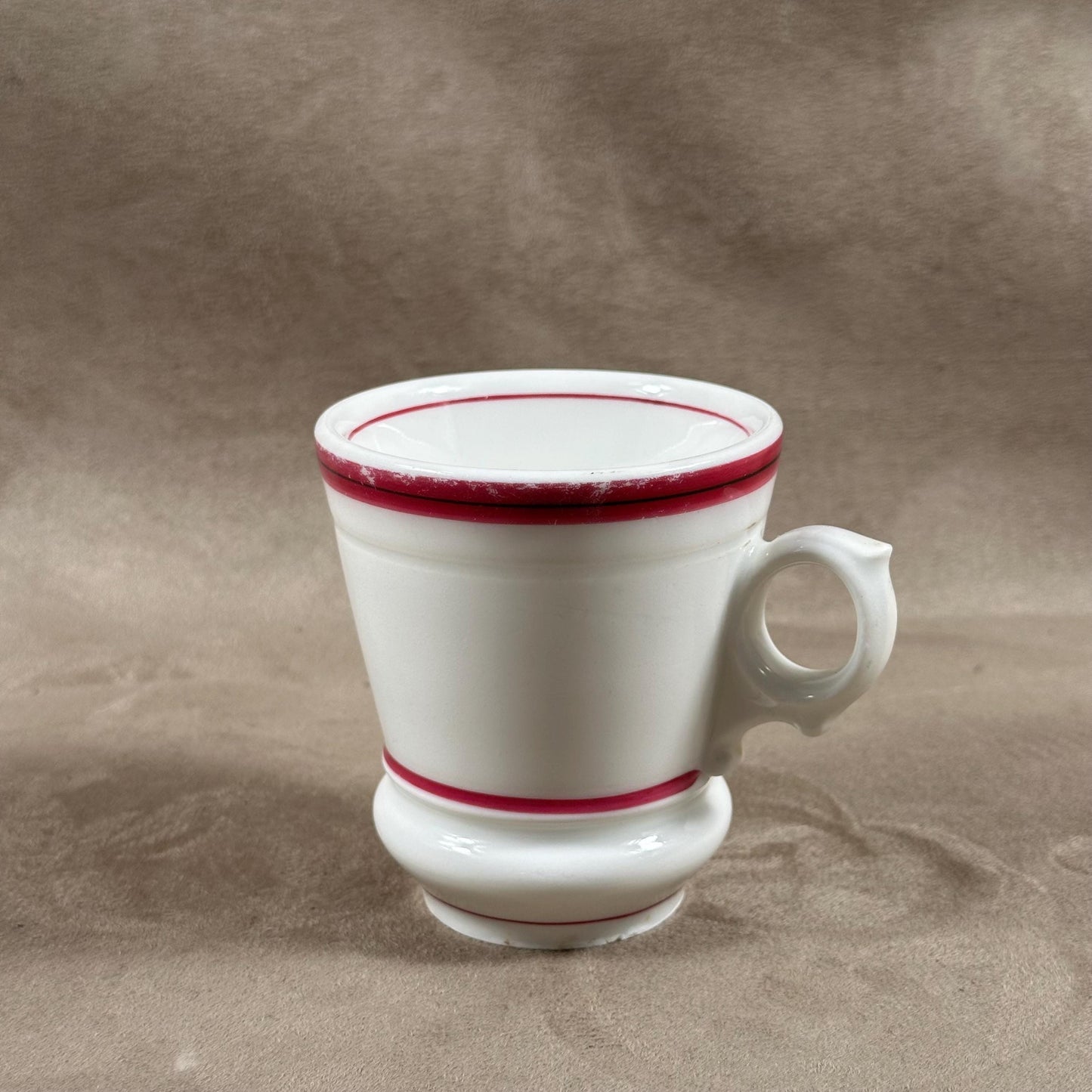 Tasse Brulot ancienne en faience blanche et rouge vintage Made in France Années 1920
