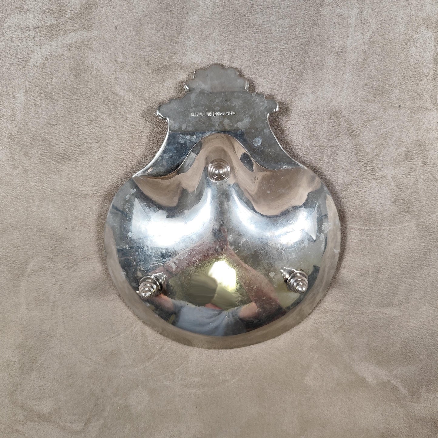 Porte savon ou vide poche en métal argenté en forme de coquillage Made in England Années 1960