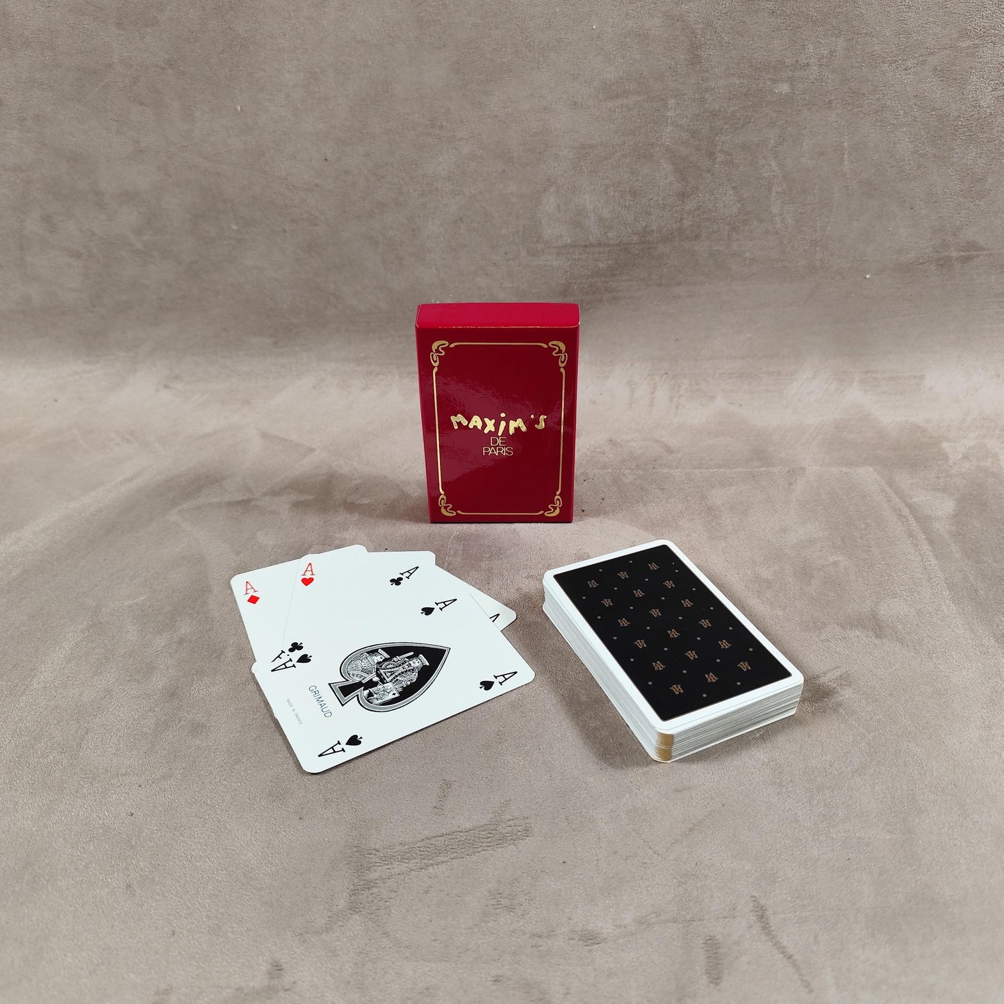 Jeu de 52 cartes complet Maxim's Made in France Vintage 1980