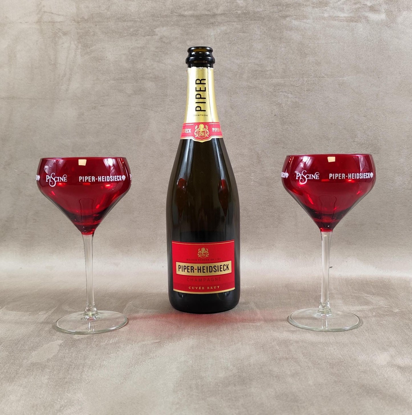 Lot de 2 flûtes piscine en verre rouge Champagne Piper-Heidsieck Made in France Vintage 2000