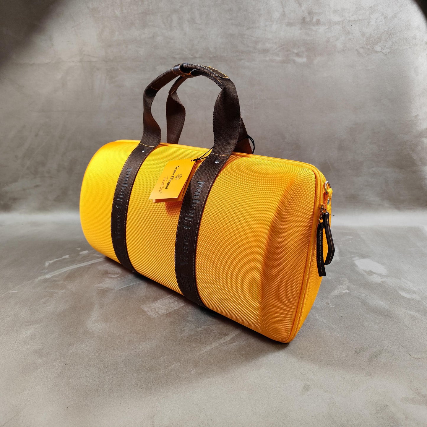 Sac Traveller #2, Etui isotherme pour bouteille de Champagne Veuve Clicquot Made in France Vintage 1990