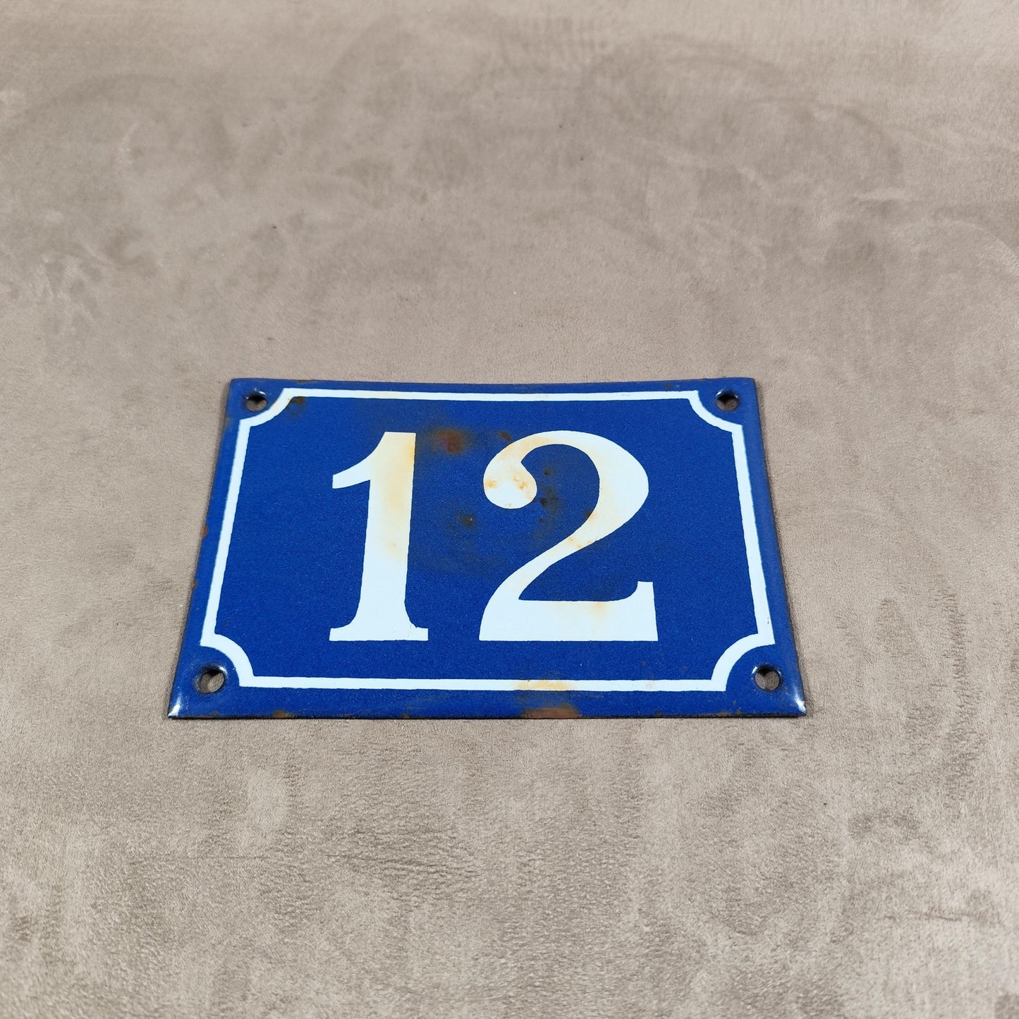 RARE Plaque de rue de ville Française Numéro 12 en tôle émaillée bleue, Made in France, Vintage 1950