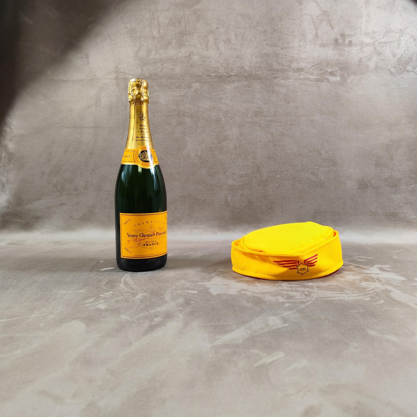 RARE Calot hôtesse de l'air Champagne Veuve Clicquot soirée VIP unique spéciale aviation Vintage 1990