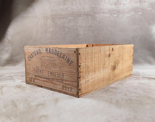 Caisse en bois pour bouteille de vin Chateau Magdelaine Saint Emilion Made in France Vintage 1980