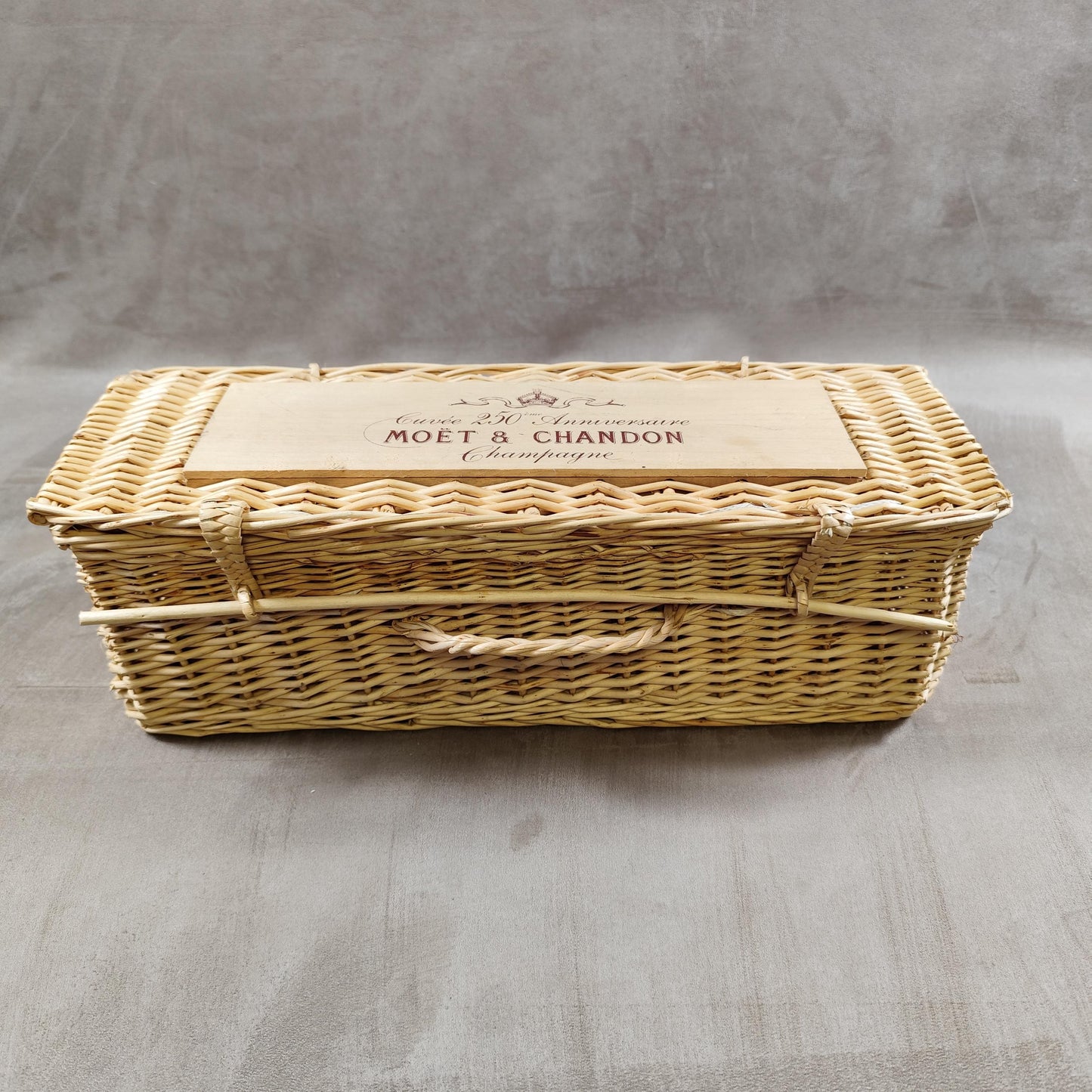 Caisse en osier champagne Moet & Chandon 250ème anniversaire Made in France Vintage 1980