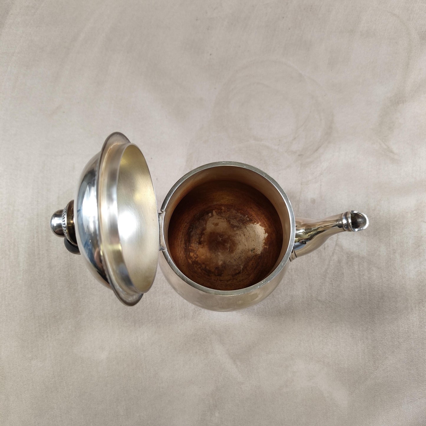 Théière Ercuis en métal argenté et manche en ebene Made in France 1900