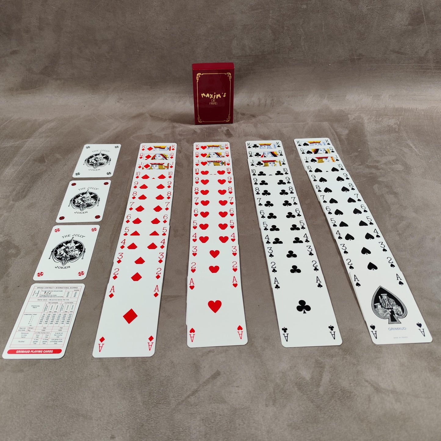 Jeu de 52 cartes complet Maxim's Made in France Vintage 1980