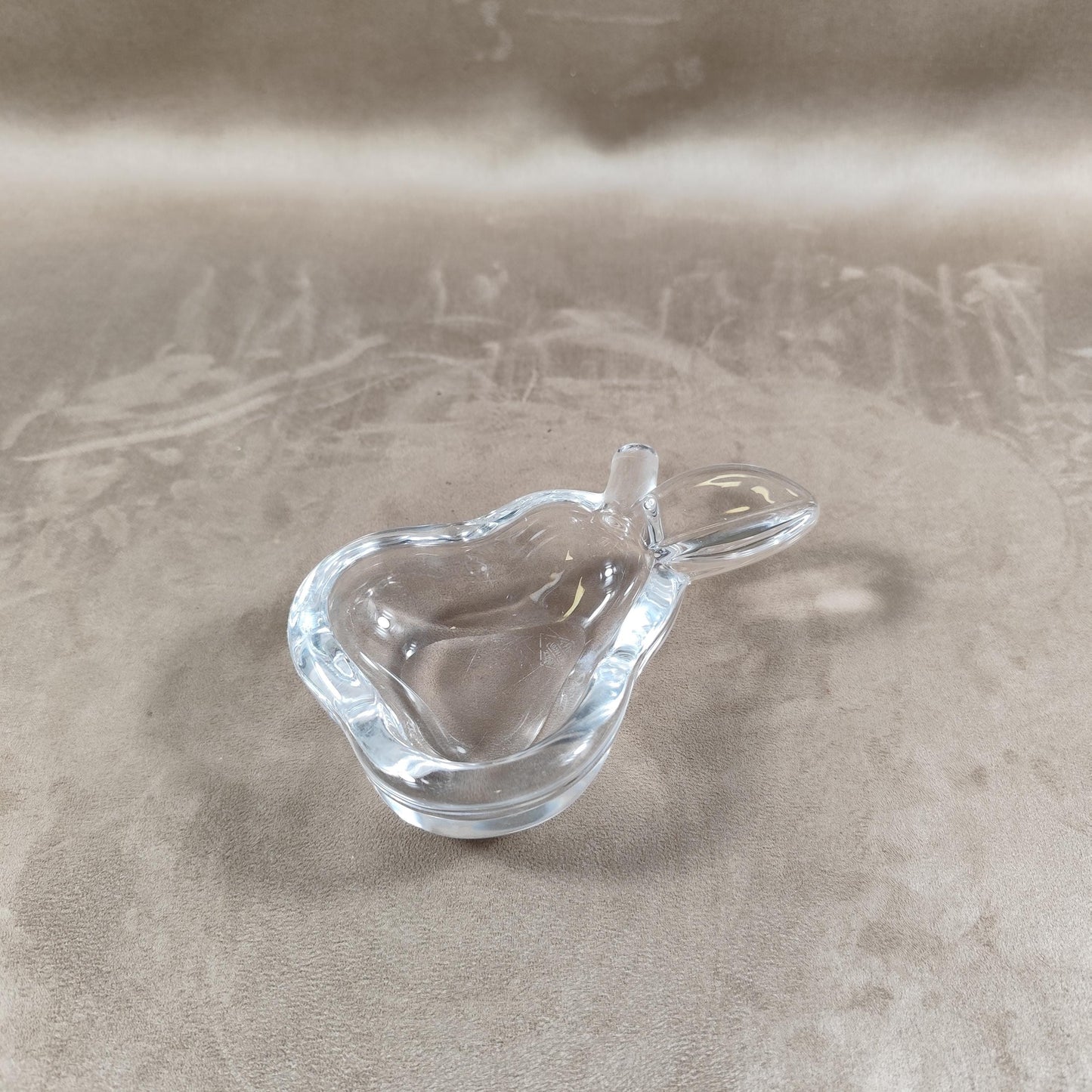 Cendrier en forme de poire en cristal par Art Vannes Made in France Vintage 1970