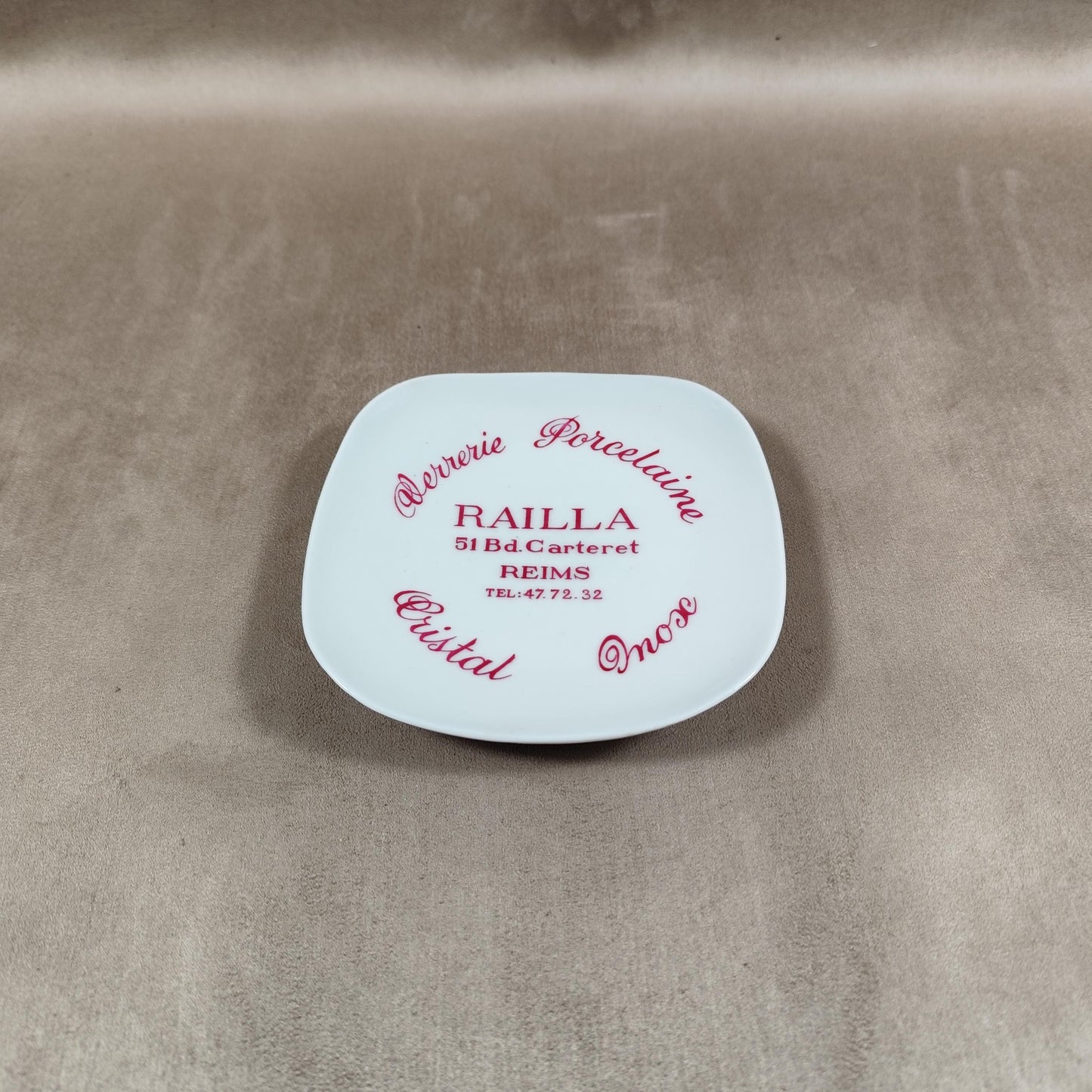 Cendrier Publicitaire Railla Reims en faience par Pillivuyt Made in France Vintage 1970