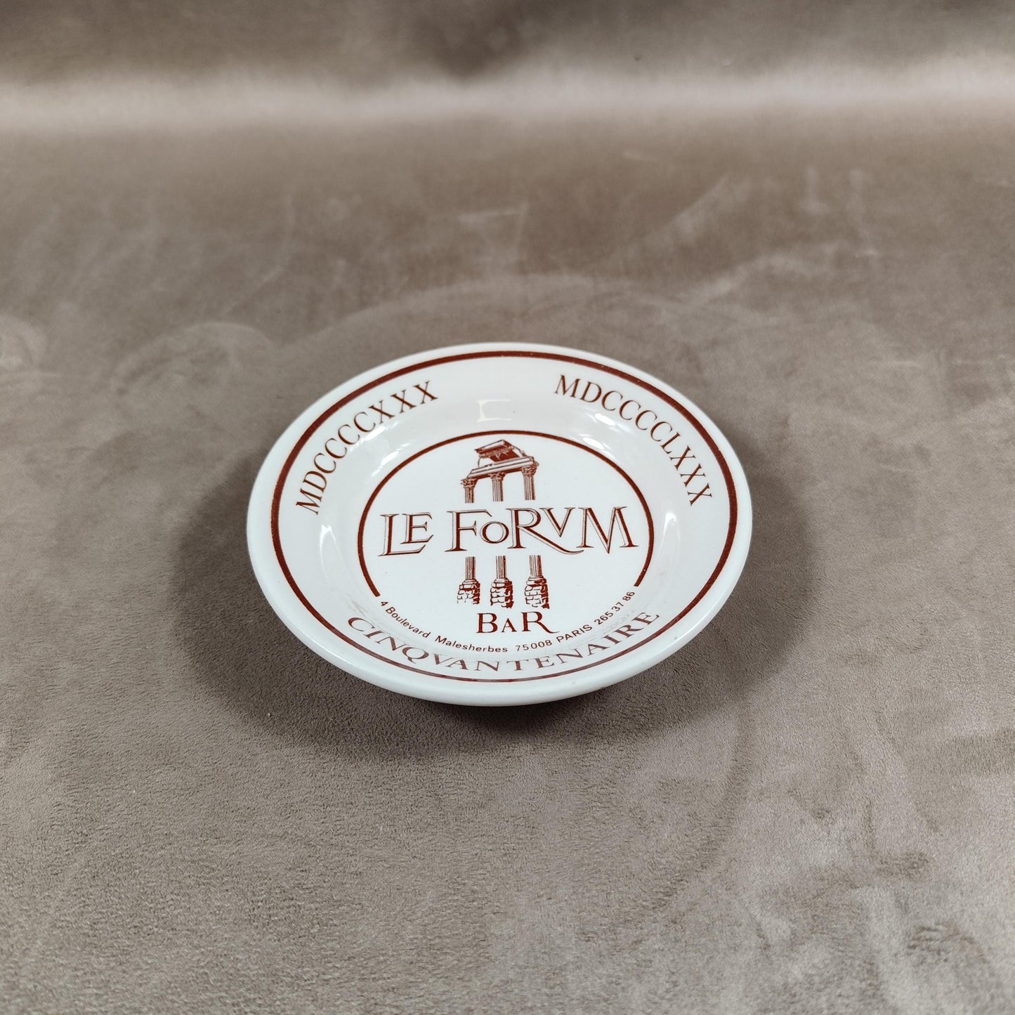Cendrier Publicitaire Le Forum Forvm Cinquantenaire en faience Made in France Vintage 1980