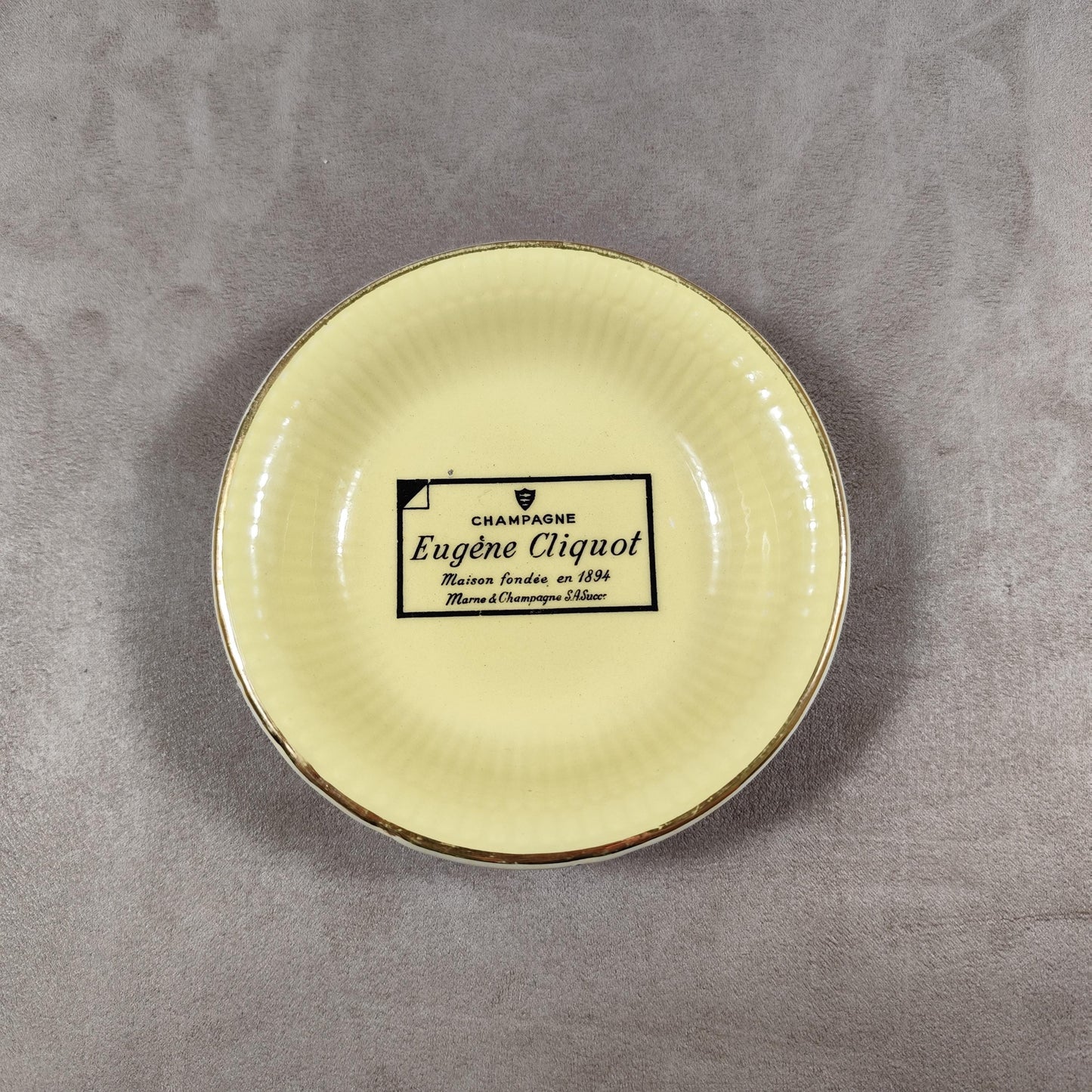 Cendrier Publicitaire Champagne Eugène Cliquot en faience par Orchies Made in France Vintage 1970