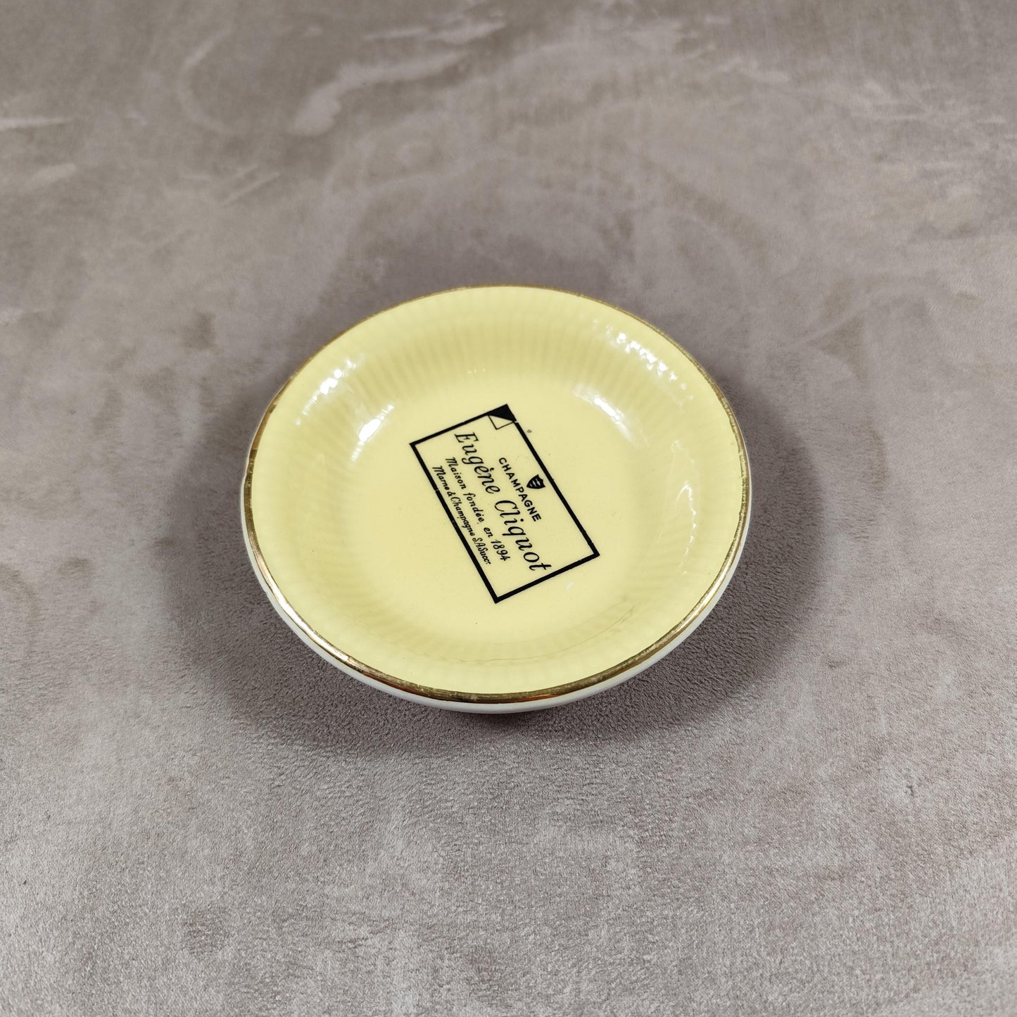 Cendrier Publicitaire Champagne Eugène Cliquot en faience par Orchies Made in France Vintage 1970