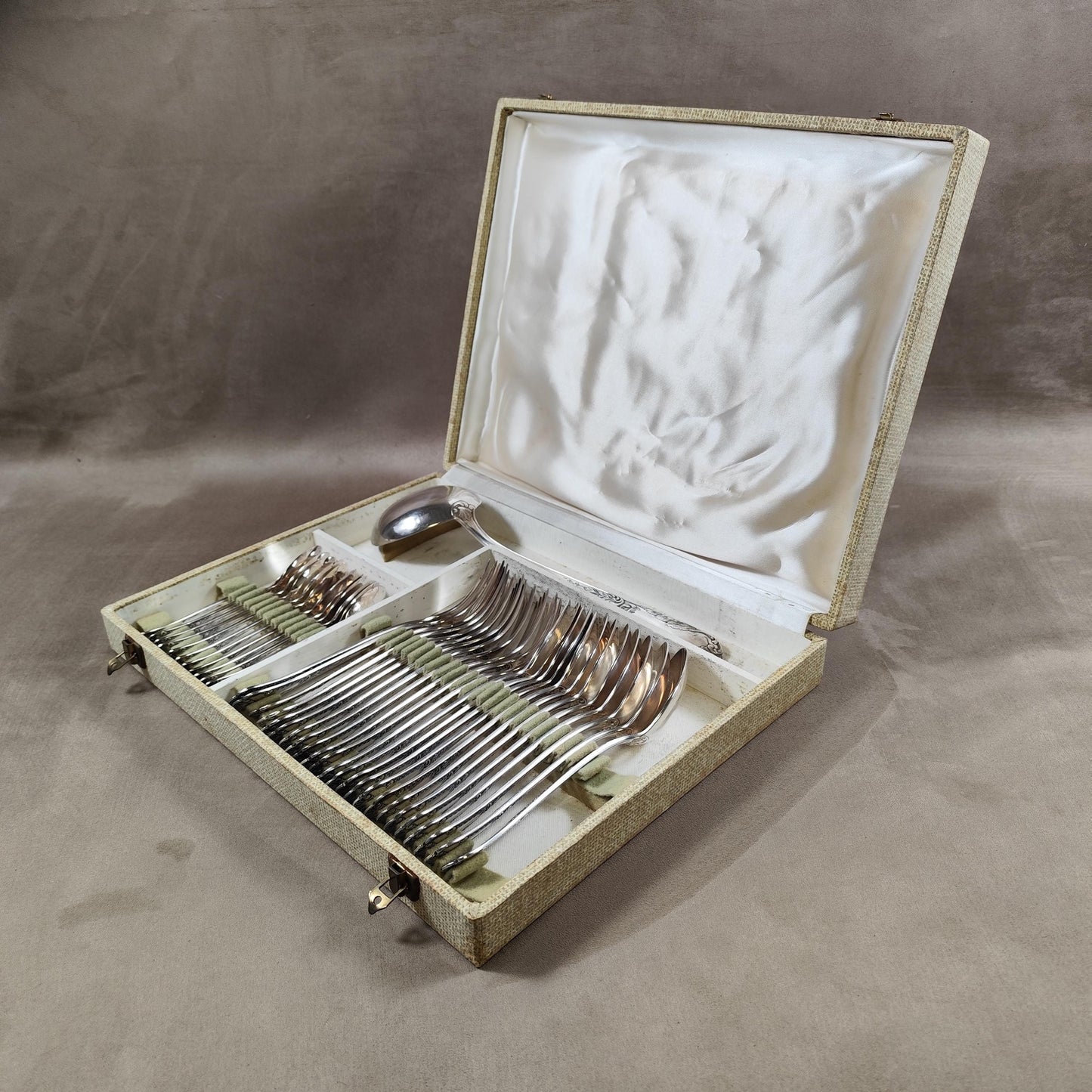 VERY RARE Ménagère métal argenté Frionnet François poinçon d'orfèvre 37 pièces 12 personnes Made in France Vintage 1900