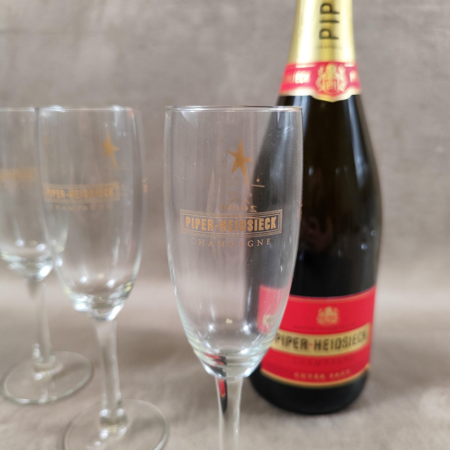 Lot de 6 flûtes à Champagne en verre Piper-Heidsieck Reims cuvée AN 2000 Made in France Vintage