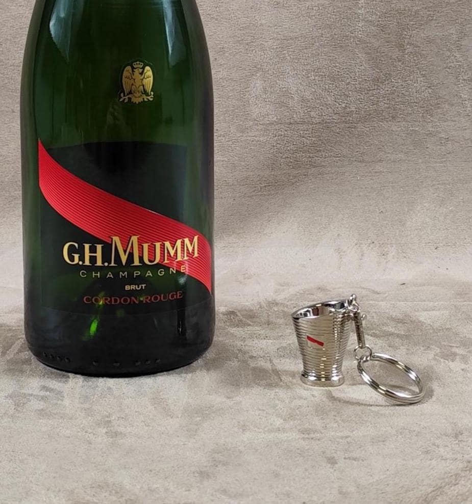 Porte clés champagne Mumm en forme de seau Made in France Vintage 1980