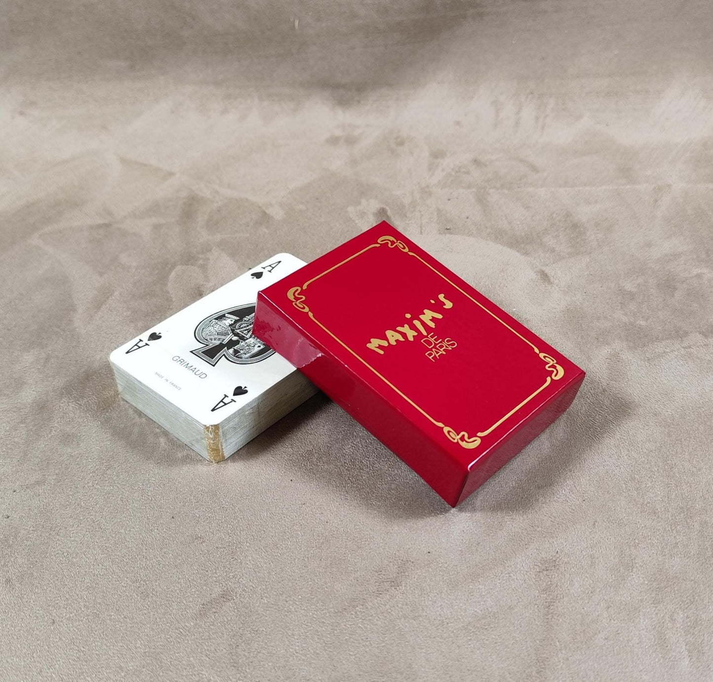 Jeu de 52 cartes complet Maxim's Made in France Vintage 1980