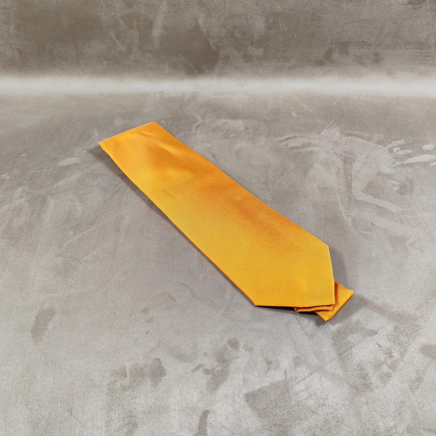 RARE Cravate en soie champagne Veuve Clicquot Ponsardin vintage neuve et emballé Made in France