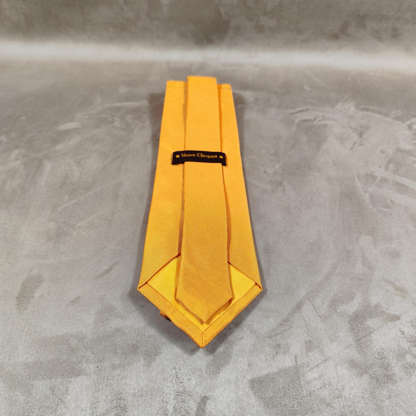 RARE Cravate en soie champagne Veuve Clicquot Ponsardin vintage neuve et emballé Made in France